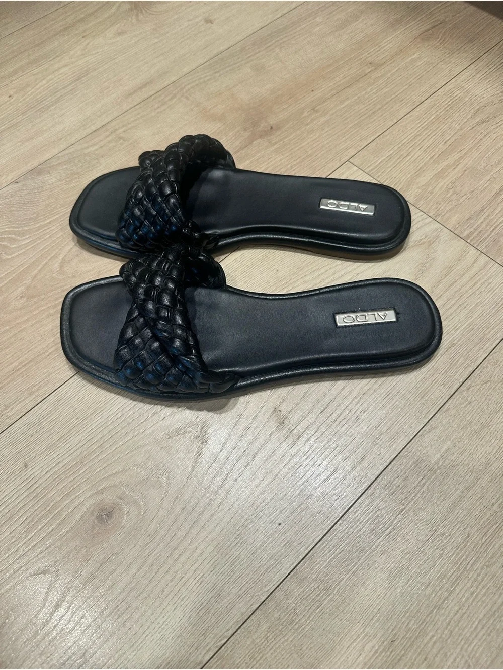 Aldo classic black